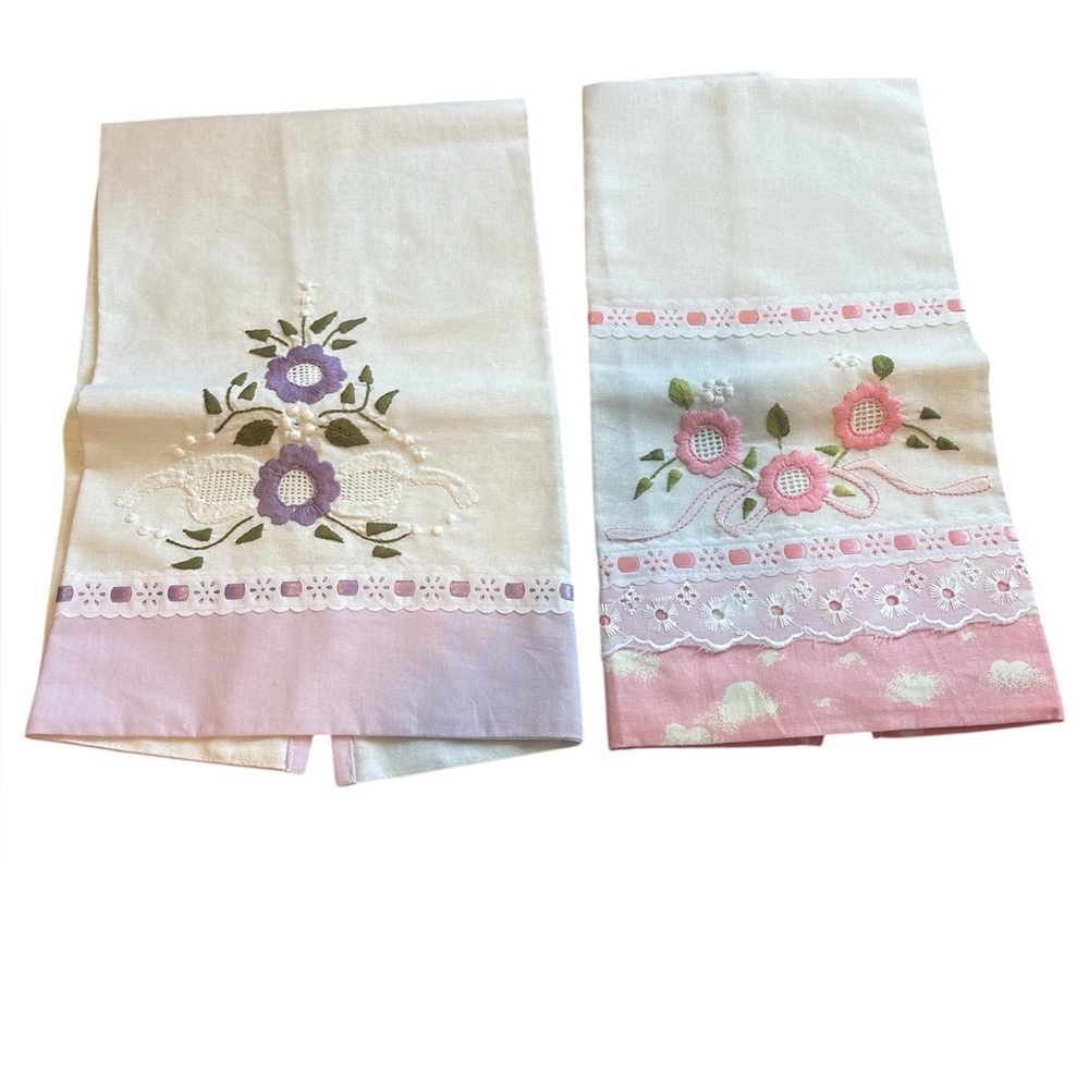 Bundle of Floral Embroidered‎ Hand Towels